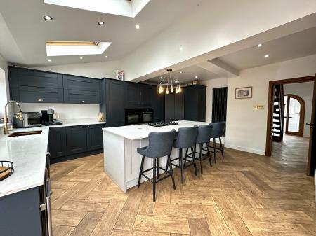 3 bedroom Semi-detached house for sale in Sambrook Road, Wolverhampton, WV10