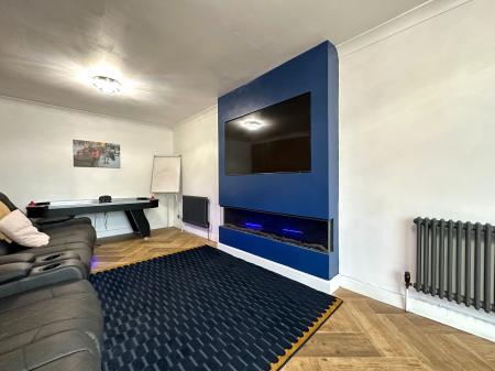 3 bedroom Semi-detached house for sale in Sambrook Road, Wolverhampton, WV10