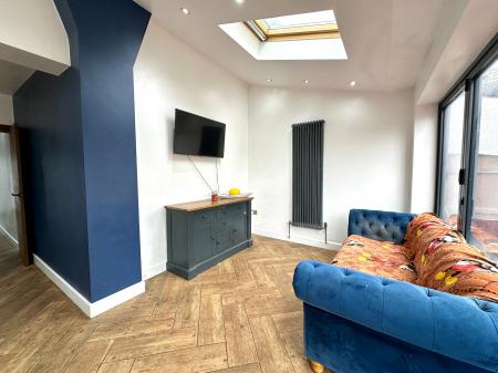 3 bedroom Semi-detached house for sale in Sambrook Road, Wolverhampton, WV10