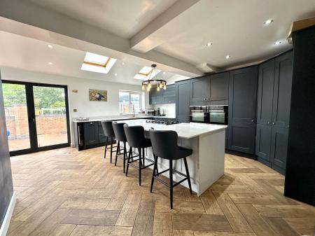 3 bedroom Semi-detached house for sale in Sambrook Road, Wolverhampton, WV10