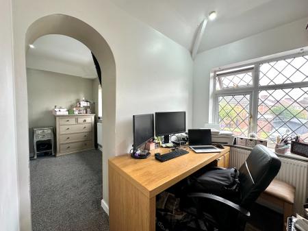 3 bedroom Semi-detached house for sale in Sambrook Road, Wolverhampton, WV10