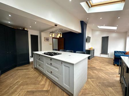 3 bedroom Semi-detached house for sale in Sambrook Road, Wolverhampton, WV10