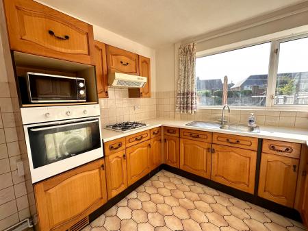 3 bedroom Semi-detached house for sale in Snape Road, Wednesfield, Wolverhampton, WV11