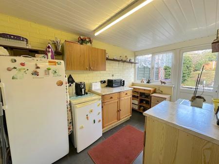 3 bedroom Semi-detached house for sale in Springhill Road, Wednesfield, Wolverhampton, WV11