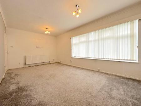 2 bedroom Flat for sale in Stubby Lane, Wednesfield, Wolverhampton, WV11