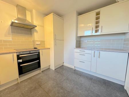 2 bedroom Flat for sale in Stubby Lane, Wednesfield, Wolverhampton, WV11