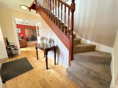 5 bedroom Detached house for sale in Wood Hayes Croft, Westcroft, Wolverhampton, WV10