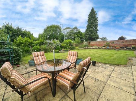 5 bedroom Detached house for sale in Wood Hayes Croft, Westcroft, Wolverhampton, WV10