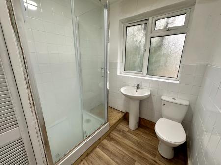 3 bedroom Detached house for sale in Wolverhampton Road, Sedgley, DY3 1RD