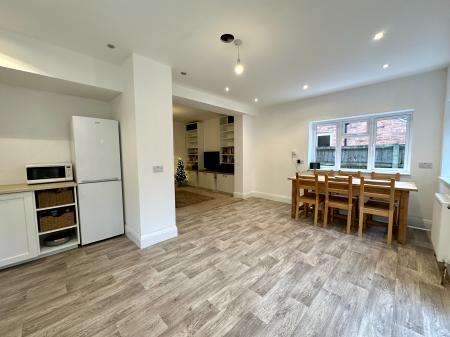 3 bedroom Detached house for sale in Wolverhampton Road, Sedgley, DY3 1RD