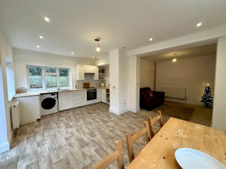 3 bedroom Detached house for sale in Wolverhampton Road, Sedgley, DY3 1RD