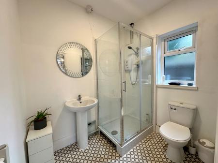 3 bedroom Detached house for sale in Wolverhampton Road, Sedgley, DY3 1RD