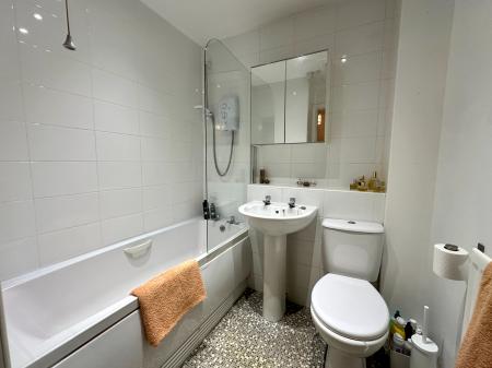 3 bedroom Town house for sale in Little Island Drive, Willenhall, WV13