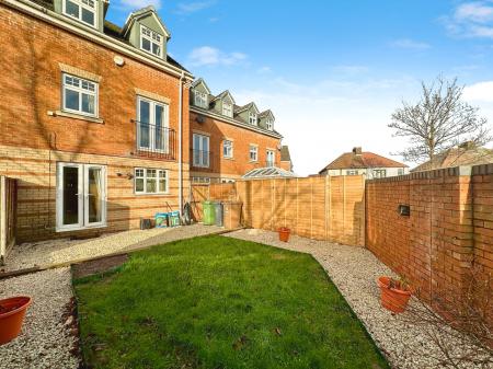 3 bedroom Town house for sale in Little Island Drive, Willenhall, WV13