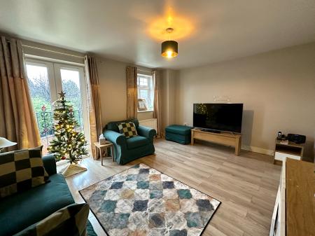 3 bedroom Town house for sale in Little Island Drive, Willenhall, WV13