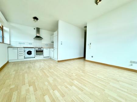 1 bedroom Penthouse to let in Gomer Street, Willenhall, WV13