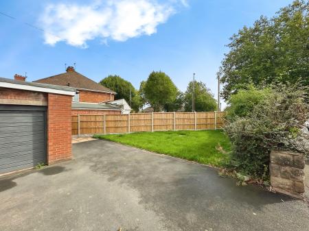 3 bedroom Semi-detached house for sale in Beechfield Grove, Bilston, Wolverhampton, WV14