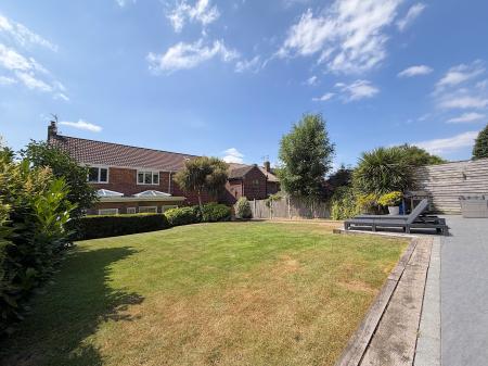 4 bedroom Detached house for sale in Cannock Road, Westcroft, Wolverhampton, WV10