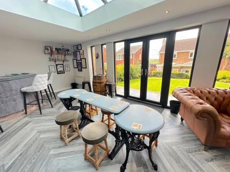 4 bedroom Detached house for sale in Cannock Road, Westcroft, Wolverhampton, WV10