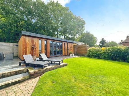 4 bedroom Detached house for sale in Cannock Road, Westcroft, Wolverhampton, WV10