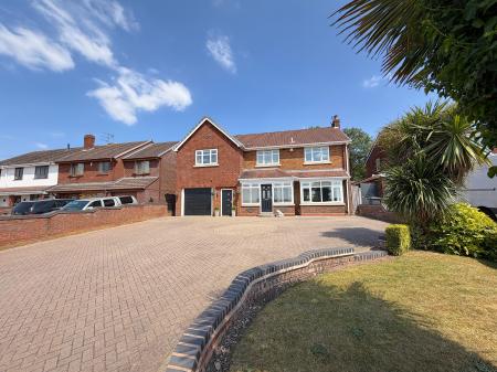 4 bedroom Detached house for sale in Cannock Road, Westcroft, Wolverhampton, WV10