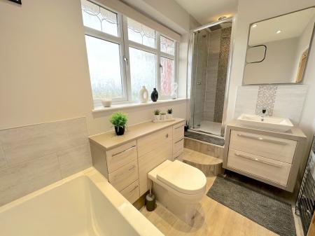 4 bedroom Detached house for sale in Cannock Road, Westcroft, Wolverhampton, WV10