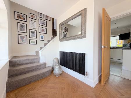 4 bedroom Detached house for sale in Cannock Road, Westcroft, Wolverhampton, WV10