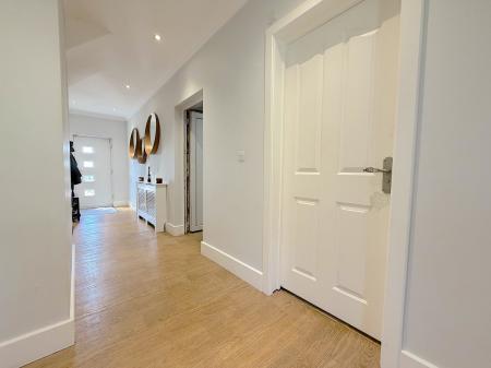 4 bedroom Detached house for sale in Cannock Road, Westcroft, Wolverhampton, WV10