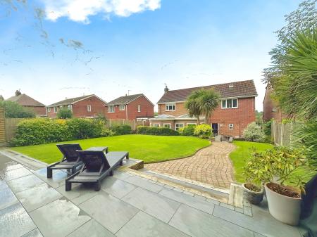 4 bedroom Detached house for sale in Cannock Road, Westcroft, Wolverhampton, WV10