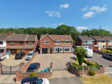 4 bedroom Detached house for sale in Cannock Road, Westcroft, Wolverhampton, WV10