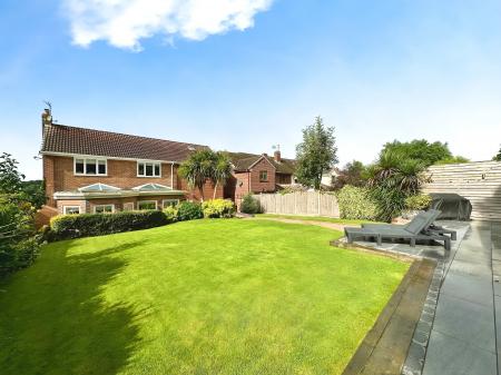 4 bedroom Detached house for sale in Cannock Road, Westcroft, Wolverhampton, WV10