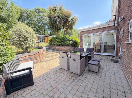 4 bedroom Detached house for sale in Cannock Road, Westcroft, Wolverhampton, WV10