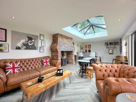 4 bedroom Detached house for sale in Cannock Road, Westcroft, Wolverhampton, WV10