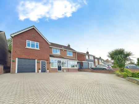 4 bedroom Detached house for sale in Cannock Road, Westcroft, Wolverhampton, WV10