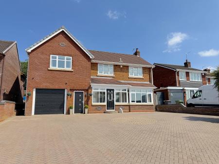 4 bedroom Detached house for sale in Cannock Road, Westcroft, Wolverhampton, WV10