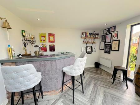 4 bedroom Detached house for sale in Cannock Road, Westcroft, Wolverhampton, WV10