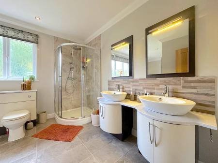 4 bedroom Detached house for sale in Cannock Road, Westcroft, Wolverhampton, WV10