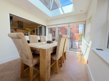 4 bedroom Detached house for sale in Cannock Road, Westcroft, Wolverhampton, WV10