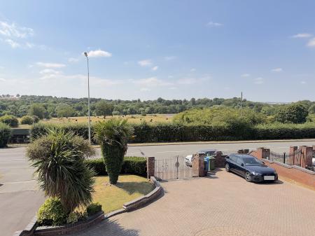 4 bedroom Detached house for sale in Cannock Road, Westcroft, Wolverhampton, WV10