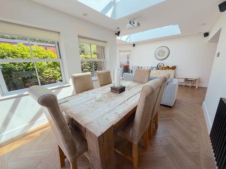 4 bedroom Detached house for sale in Cannock Road, Westcroft, Wolverhampton, WV10