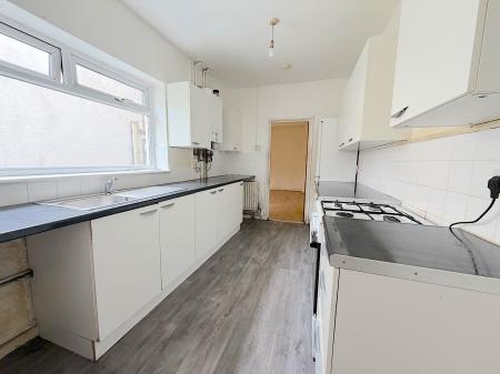 4 bedroom Semi-detached house for sale in Gorsebrook Road, Dunstall Hill, Wolverhampton, WV6