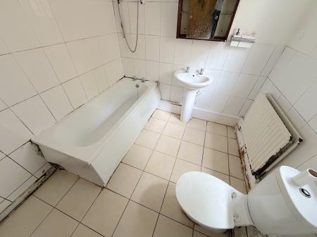4 bedroom Semi-detached house for sale in Gorsebrook Road, Dunstall Hill, Wolverhampton, WV6