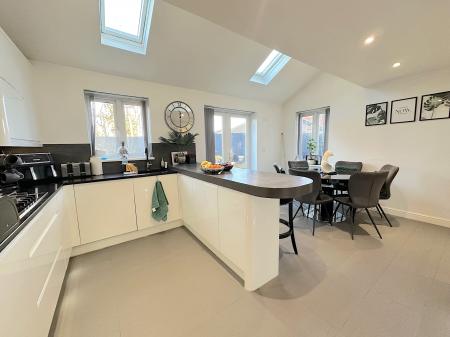 5 bedroom Detached house for sale in Hough Way, Essington, Wolverhampton, WV11