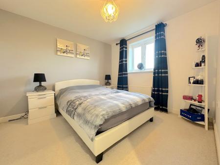 5 bedroom Detached house for sale in Hough Way, Essington, Wolverhampton, WV11