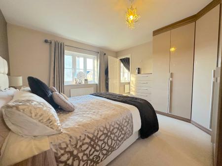 5 bedroom Detached house for sale in Hough Way, Essington, Wolverhampton, WV11