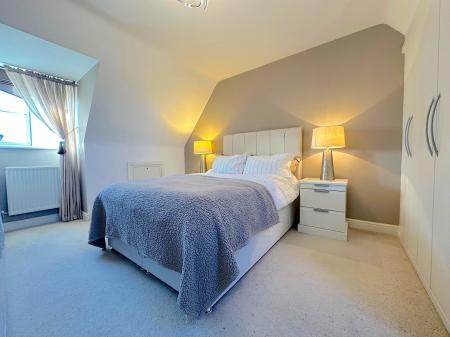 5 bedroom Detached house for sale in Hough Way, Essington, Wolverhampton, WV11