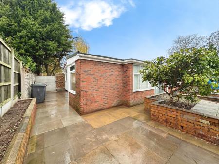 2 bedroom Detached bungalow for sale in Lincoln Green, Bushbury, Wolverhampton, WV10