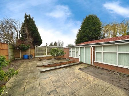 2 bedroom Detached bungalow for sale in Lincoln Green, Bushbury, Wolverhampton, WV10