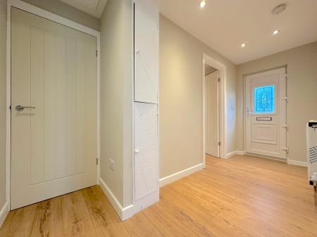 2 bedroom Detached bungalow for sale in Lincoln Green, Bushbury, Wolverhampton, WV10