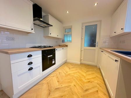 2 bedroom Detached bungalow for sale in Lincoln Green, Bushbury, Wolverhampton, WV10